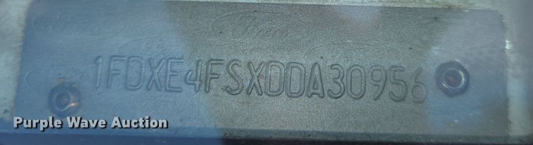 image for item DM1606 2013 Glaval shuttle bus