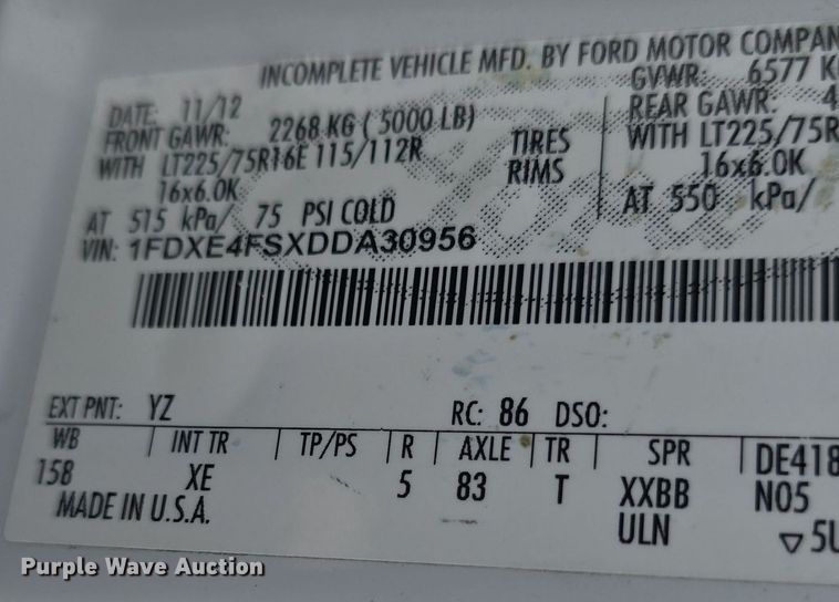 image for item DM1606 2013 Glaval shuttle bus