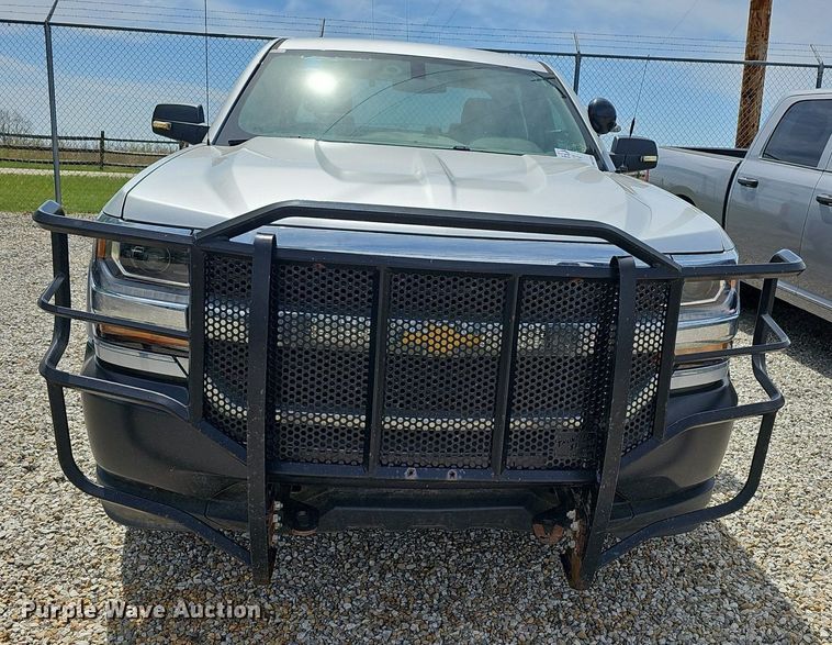 image for item DM1639 2018 Chevrolet Silverado 1500 Crew Cab pickup truck