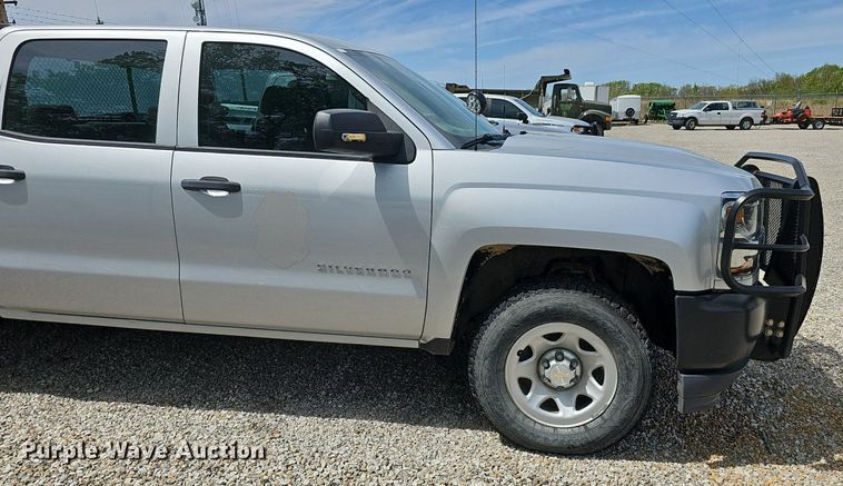 image for item DM1639 2018 Chevrolet Silverado 1500 Crew Cab pickup truck