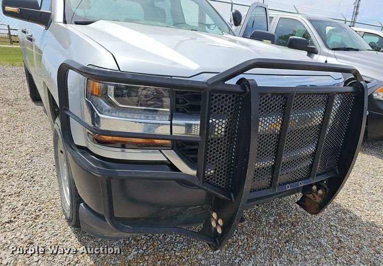 image for item DM1639 2018 Chevrolet Silverado 1500 Crew Cab pickup truck