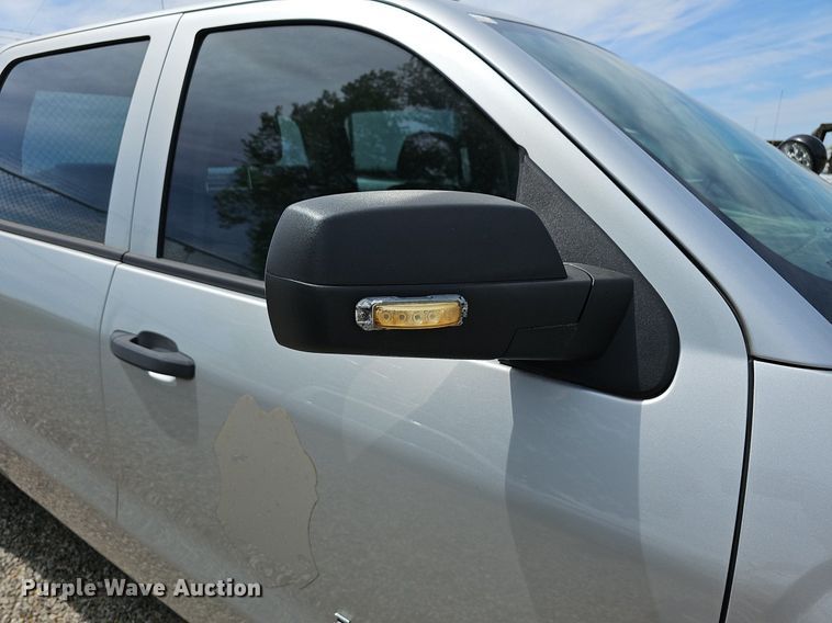 image for item DM1639 2018 Chevrolet Silverado 1500 Crew Cab pickup truck