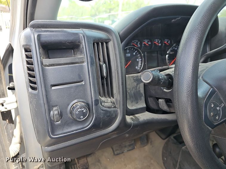 image for item DM1639 2018 Chevrolet Silverado 1500 Crew Cab pickup truck