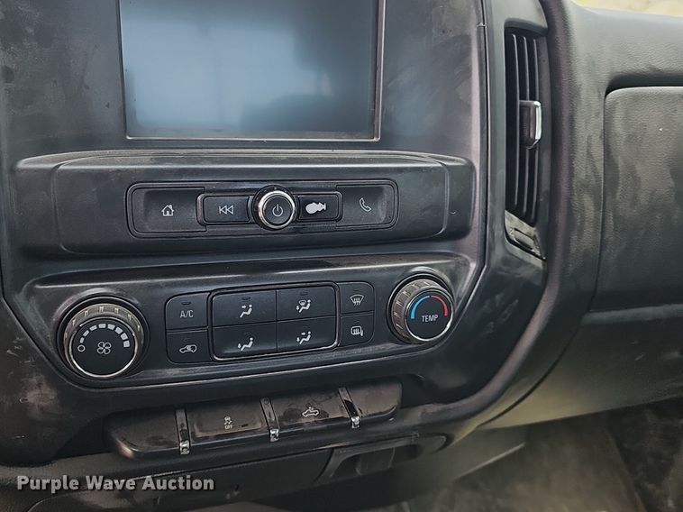 image for item DM1639 2018 Chevrolet Silverado 1500 Crew Cab pickup truck