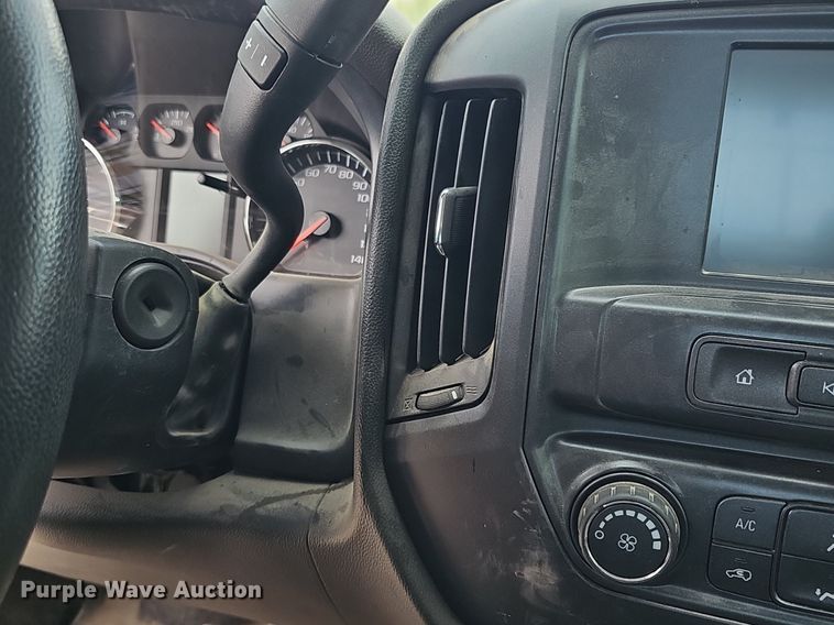 image for item DM1639 2018 Chevrolet Silverado 1500 Crew Cab pickup truck