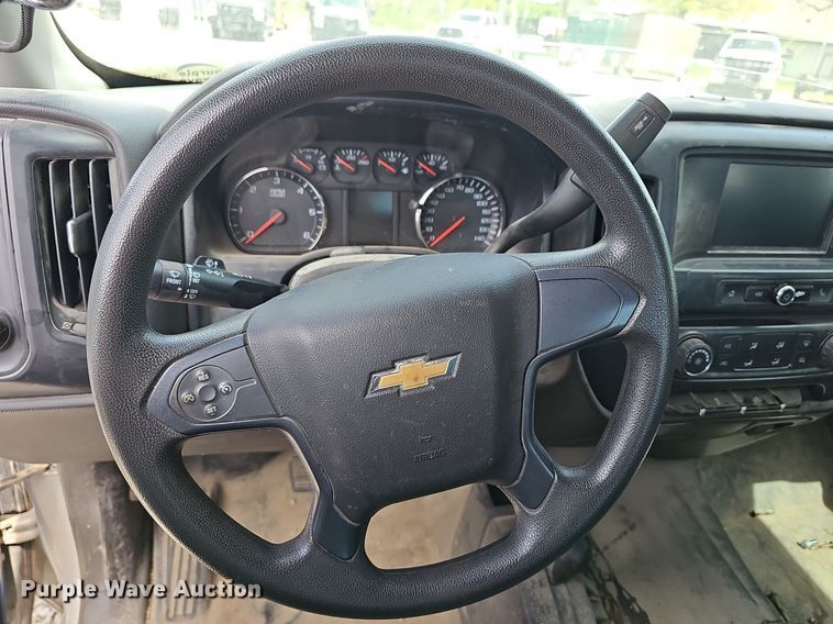 image for item DM1639 2018 Chevrolet Silverado 1500 Crew Cab pickup truck