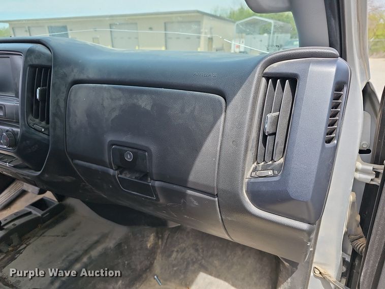 image for item DM1639 2018 Chevrolet Silverado 1500 Crew Cab pickup truck