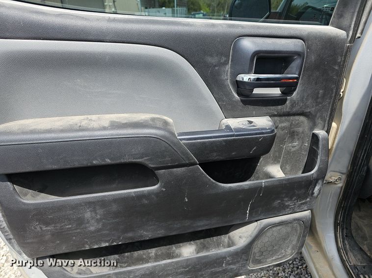 image for item DM1639 2018 Chevrolet Silverado 1500 Crew Cab pickup truck