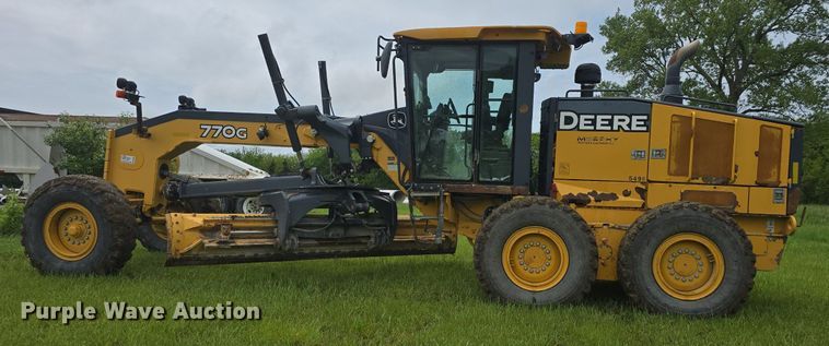 image for item DM1654 2013 John Deere 770G motor grader