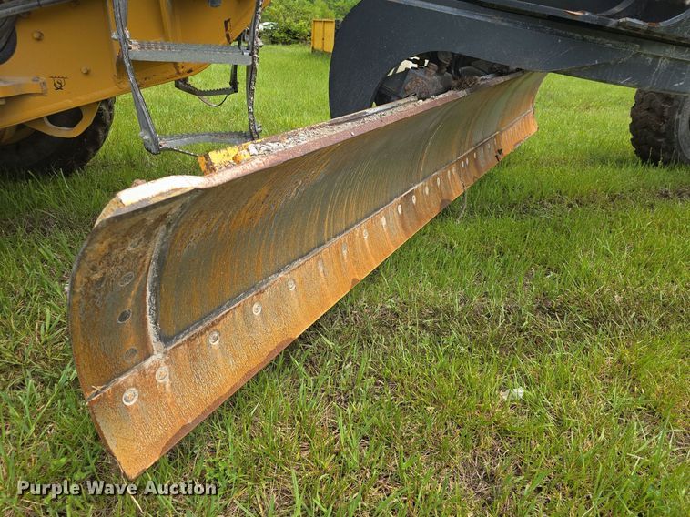 image for item DM1654 2013 John Deere 770G motor grader