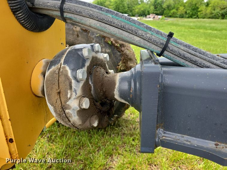 image for item DM1654 2013 John Deere 770G motor grader