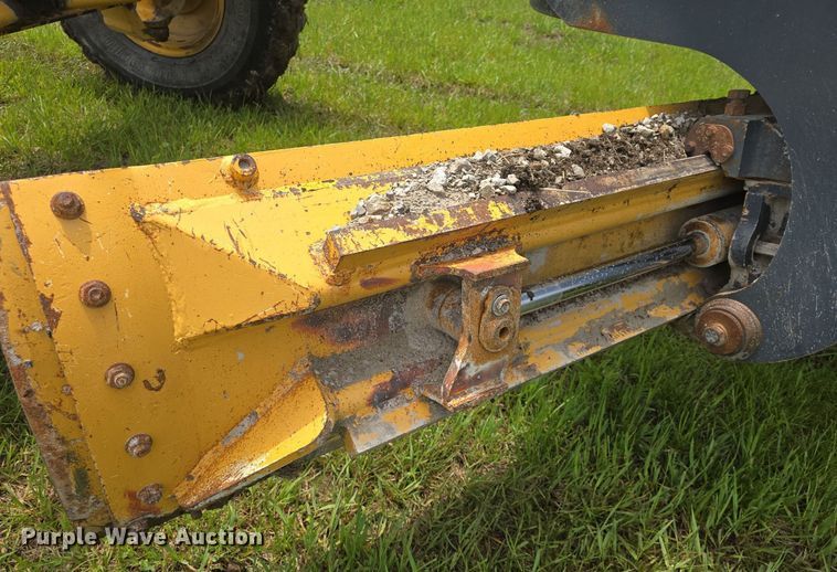 image for item DM1654 2013 John Deere 770G motor grader