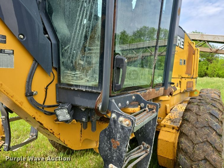 image for item DM1654 2013 John Deere 770G motor grader