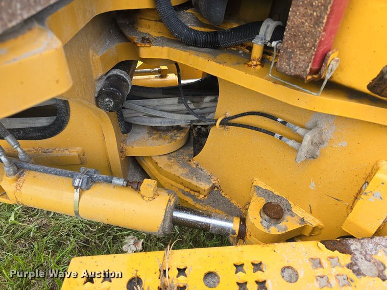 image for item DM1654 2013 John Deere 770G motor grader