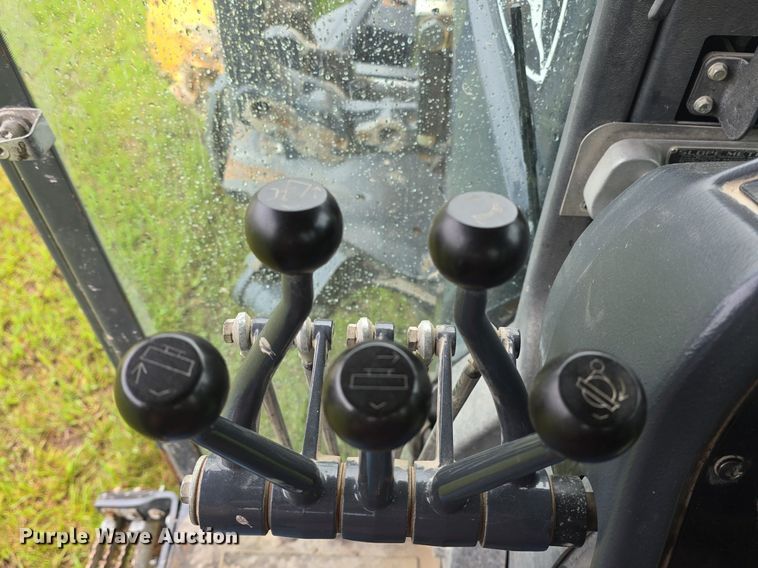 image for item DM1654 2013 John Deere 770G motor grader