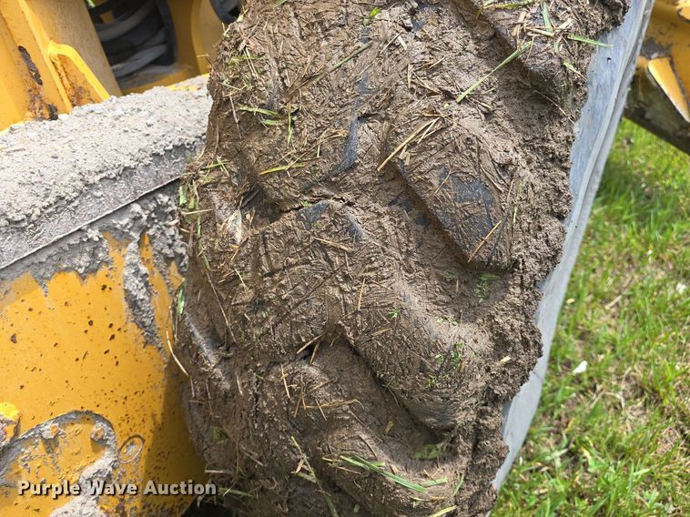 image for item DM1654 2013 John Deere 770G motor grader