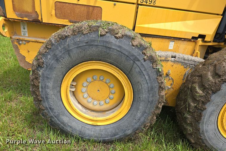 image for item DM1654 2013 John Deere 770G motor grader