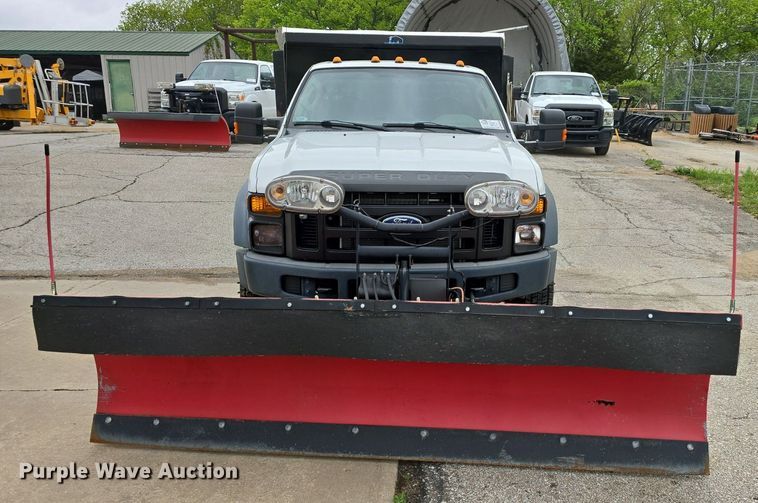 image for item DM1656 2010 Ford F550 Super Duty XL dump truck