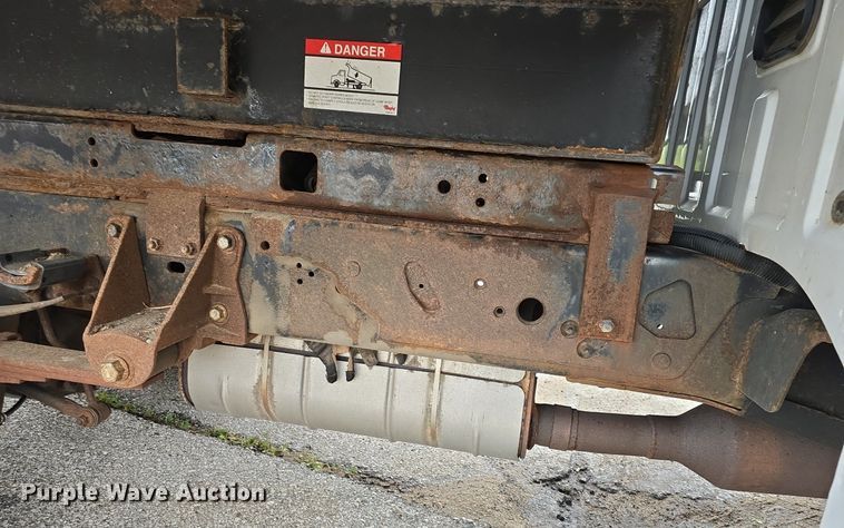 image for item DM1656 2010 Ford F550 Super Duty XL dump truck