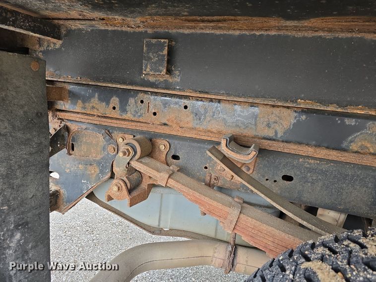 image for item DM1656 2010 Ford F550 Super Duty XL dump truck