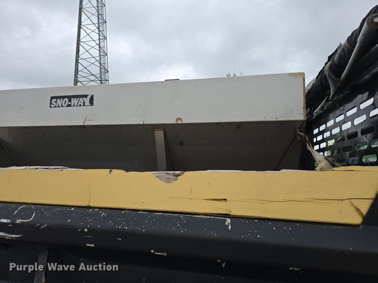 image for item DM1656 2010 Ford F550 Super Duty XL dump truck