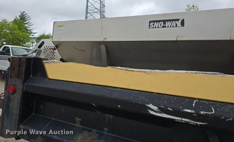 image for item DM1656 2010 Ford F550 Super Duty XL dump truck