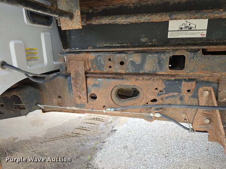 image for item DM1656 2010 Ford F550 Super Duty XL dump truck