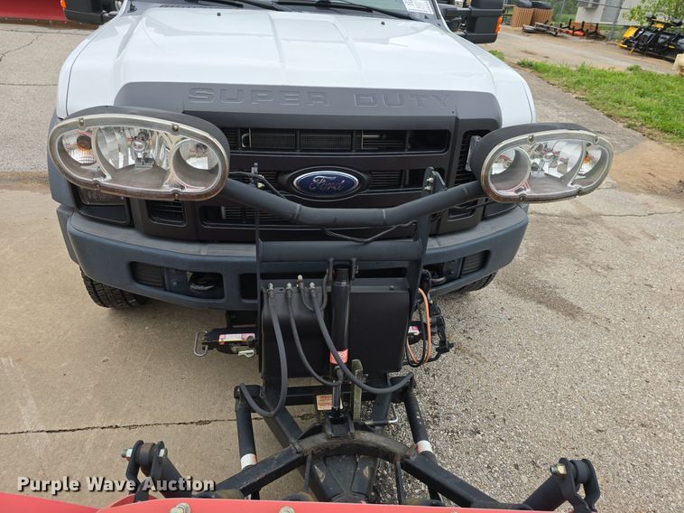 image for item DM1656 2010 Ford F550 Super Duty XL dump truck