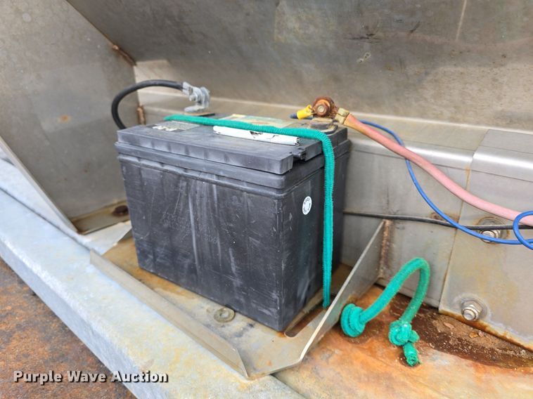 image for item DM1656 2010 Ford F550 Super Duty XL dump truck