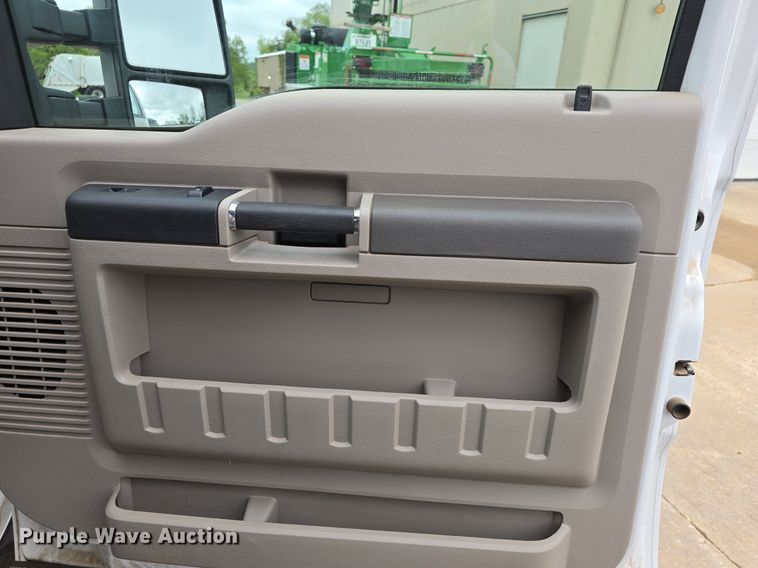 image for item DM1656 2010 Ford F550 Super Duty XL dump truck