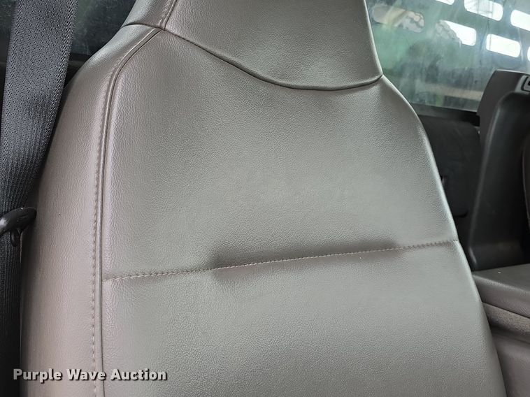 image for item DM1656 2010 Ford F550 Super Duty XL dump truck