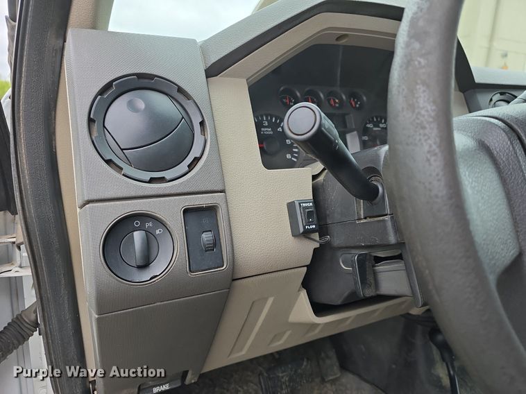 image for item DM1656 2010 Ford F550 Super Duty XL dump truck