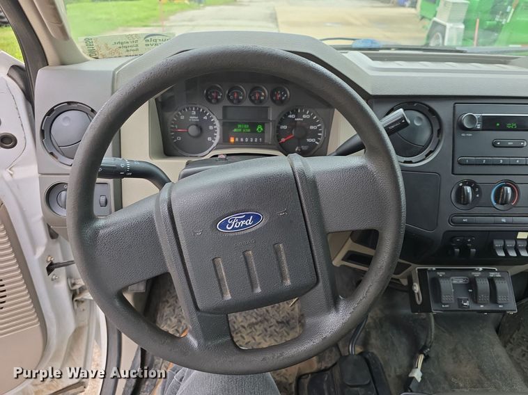 image for item DM1656 2010 Ford F550 Super Duty XL dump truck