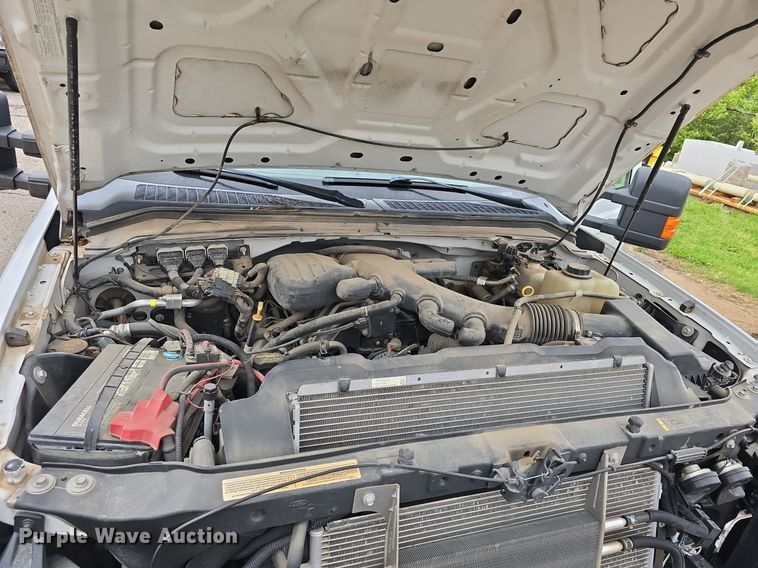 image for item DM1656 2010 Ford F550 Super Duty XL dump truck