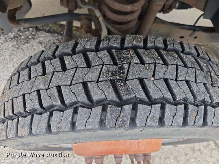 image for item DM1656 2010 Ford F550 Super Duty XL dump truck