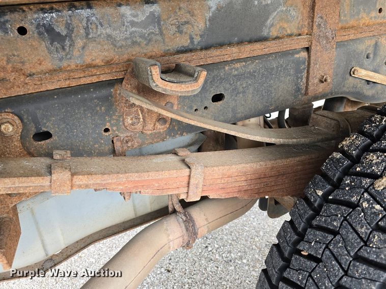 image for item DM1656 2010 Ford F550 Super Duty XL dump truck