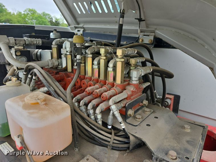 image for item DM1658 2014 Takeuchi TB290 mini excavator