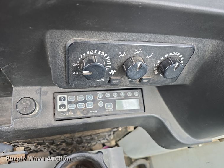 image for item DM1658 2014 Takeuchi TB290 mini excavator