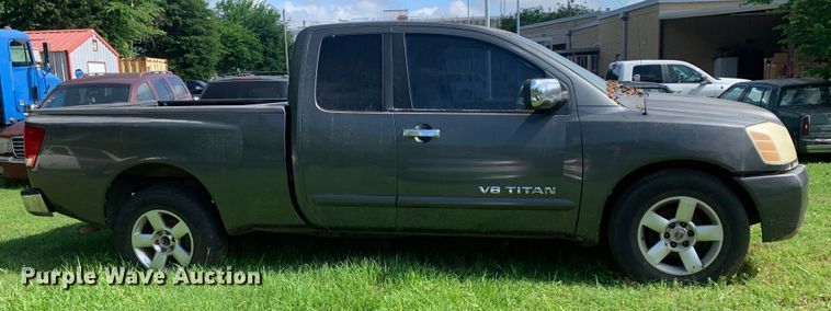 image for item DM7832 2005 Nissan  Titan King Cab pickup truck