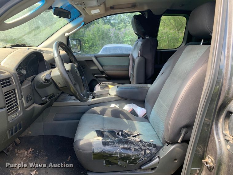 image for item DM7832 2005 Nissan  Titan King Cab pickup truck