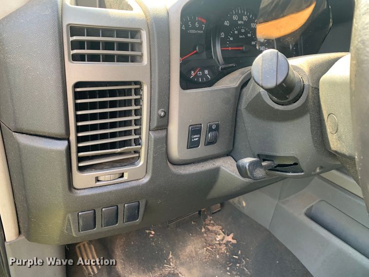 image for item DM7832 2005 Nissan  Titan King Cab pickup truck