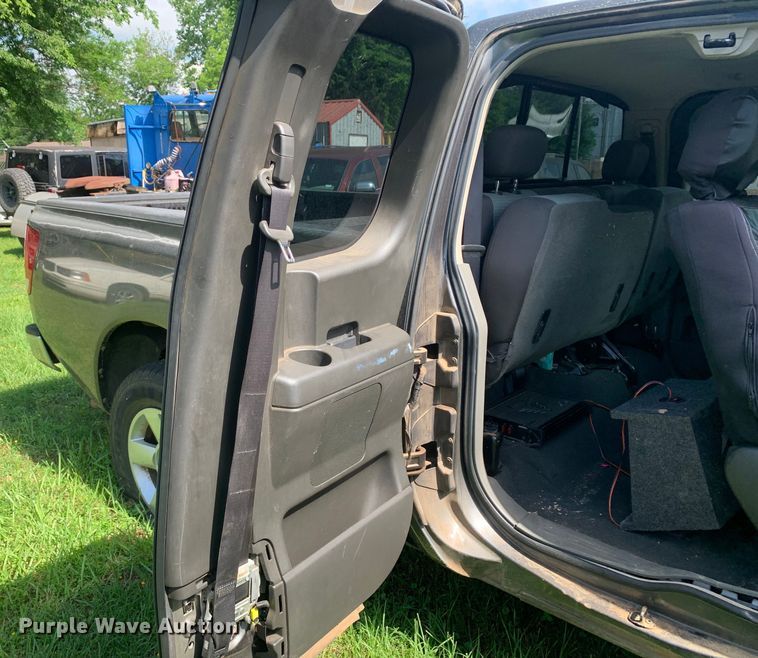 image for item DM7832 2005 Nissan  Titan King Cab pickup truck