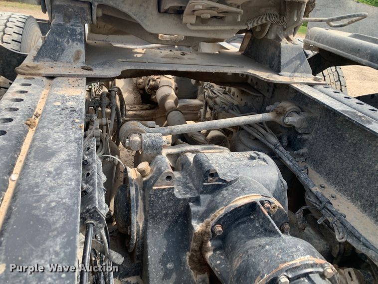 image for item DM7836 2014 Mack CHU613 semi truck