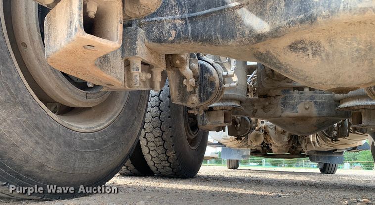 image for item DM7836 2014 Mack CHU613 semi truck