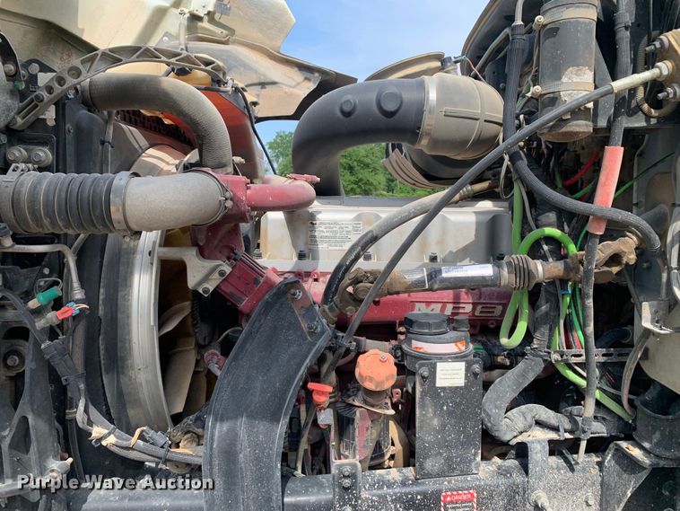 image for item DM7836 2014 Mack CHU613 semi truck