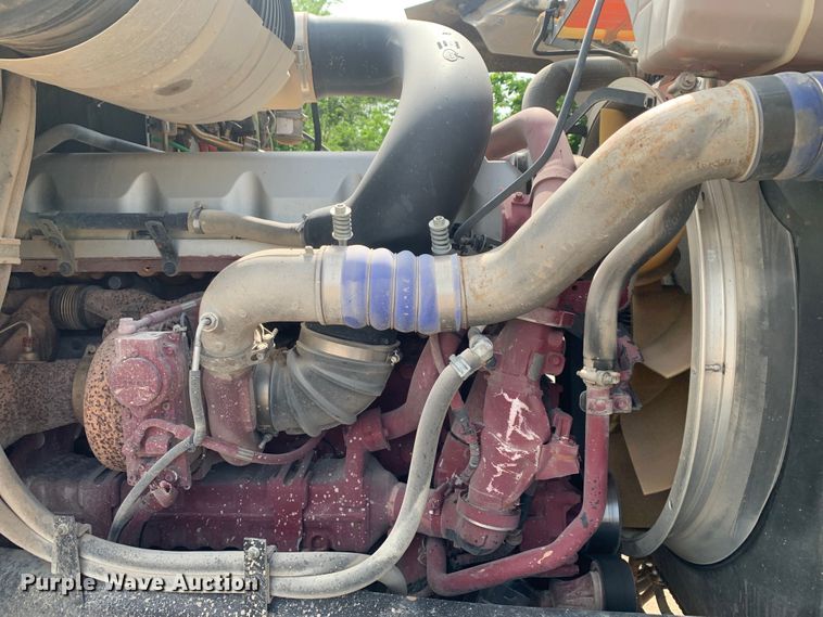 image for item DM7836 2014 Mack CHU613 semi truck