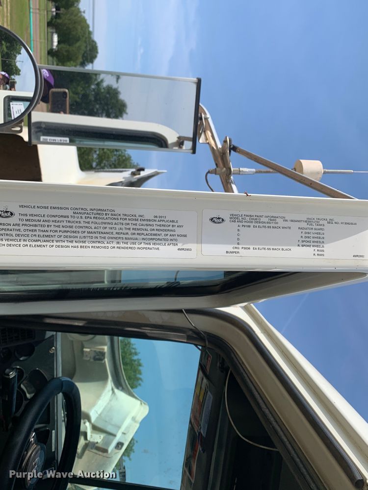 image for item DM7836 2014 Mack CHU613 semi truck