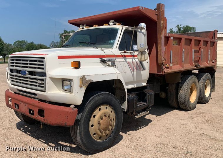 image for item DM7838 1986 Ford FT8000 dump truck