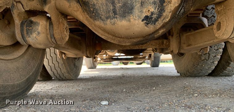 image for item DM7838 1986 Ford FT8000 dump truck