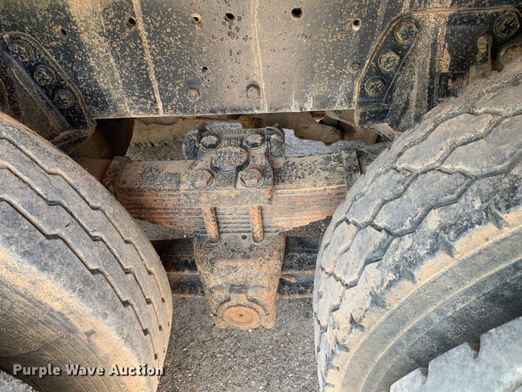 image for item DM7838 1986 Ford FT8000 dump truck